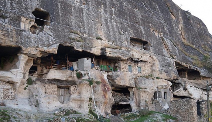 Hasankeyf'teki mağaralar restorasyon edilsin Hasankeyf'teki mağaralar restorasyon edilsin