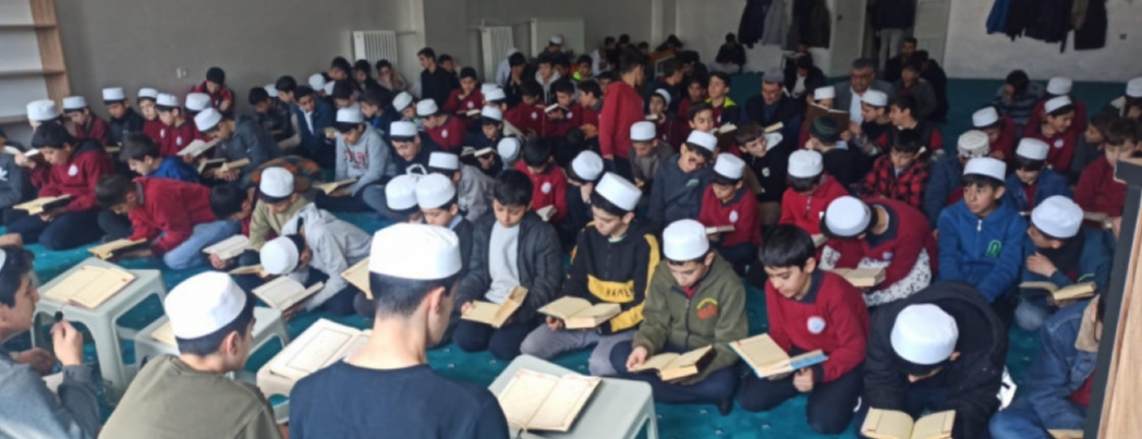 Gazi Anadolu mam Hatip Lisesinden eitime katk