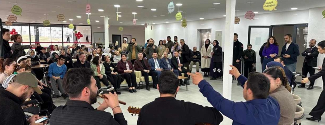 ÖZEL KALPLER, ÖZEL SESLER MÜZİK DİNLETİSİ