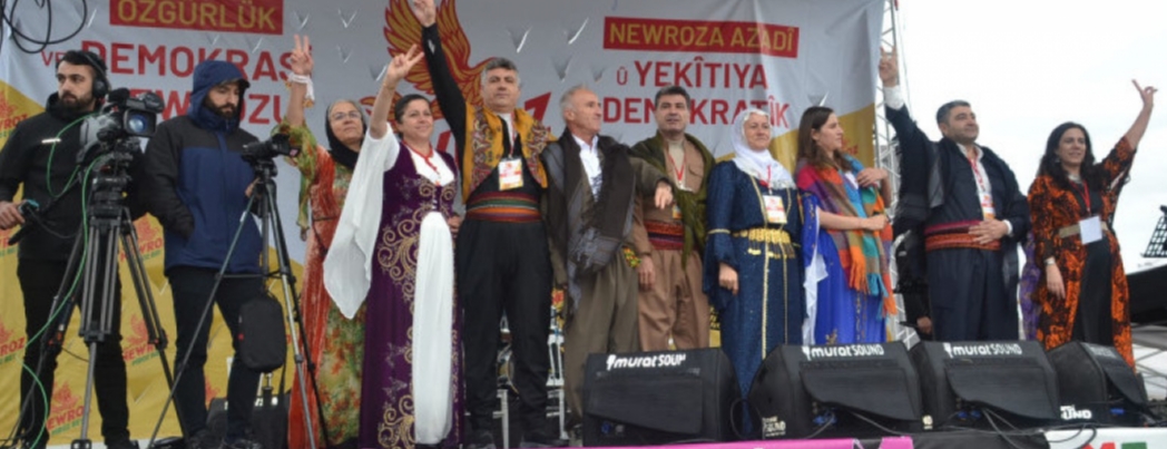 BATMAN’DA YAĞMUR ALTINDA NEWROZ COŞKUSU