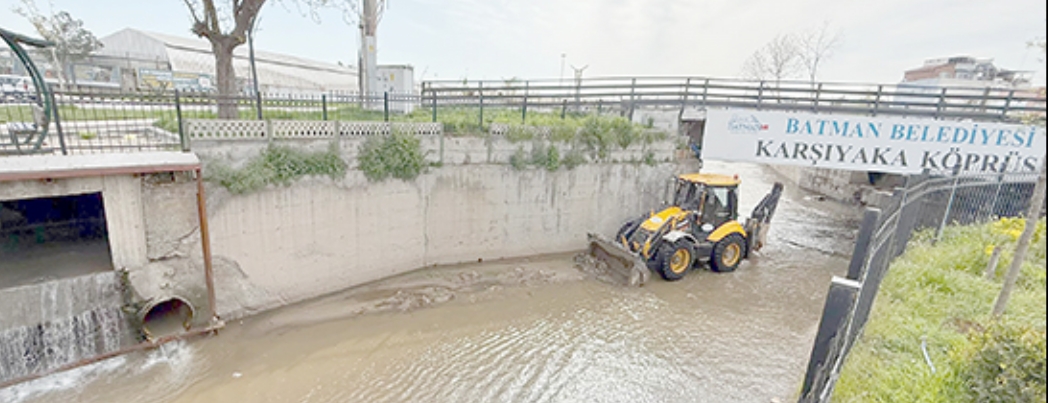 İLUH DERESİ’NDE KAPSAMLI TEMİZLİK ÇALIŞMASI