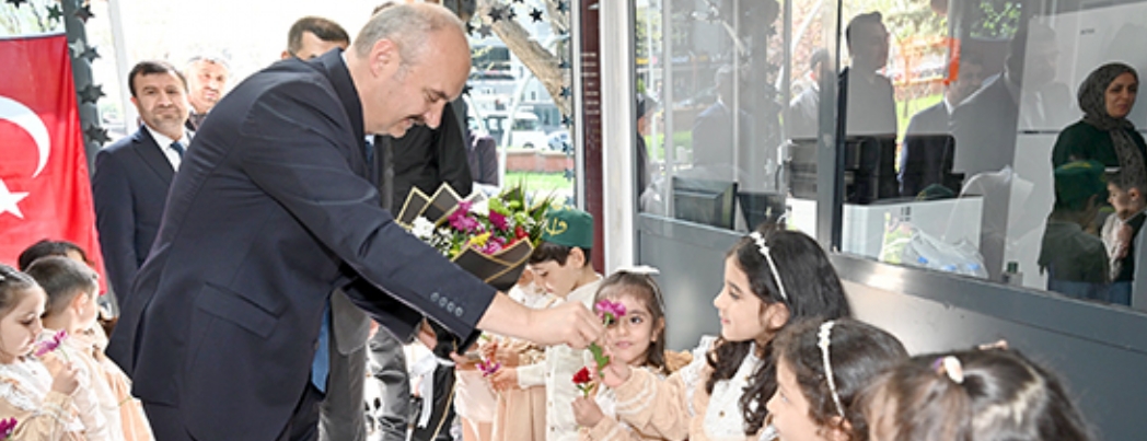 M�N�KLER ���N 3 YEN� KURS