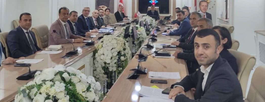 KADINA Y�NEL�K ��DDETLE M�CADELE TOPLANTISI