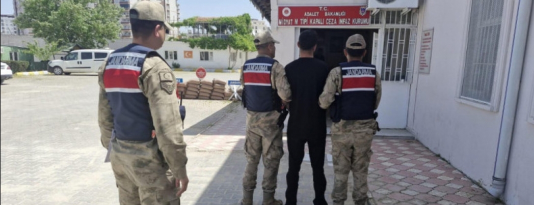 JANDARMA 36 HÜKÜMLÜYÜ YAKALADI