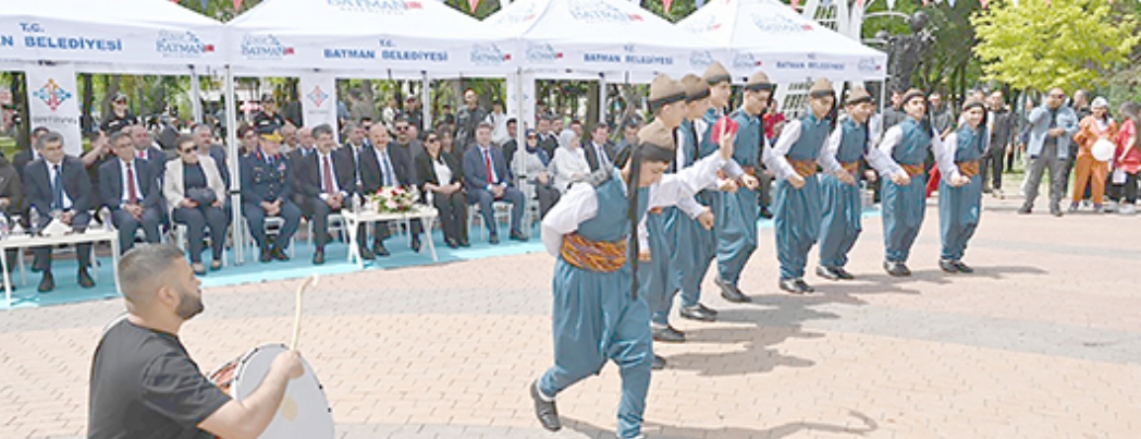 19 MAYIS COŞKUYLA KUTLANDI