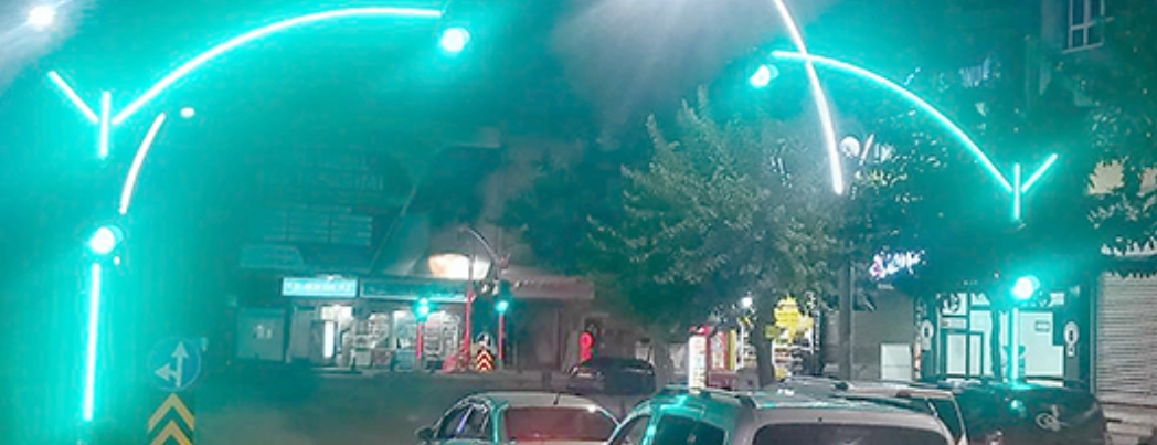 KAVŞAKLAR LEDLİ SİNYALİZASYON DİREKLERİYLE MODERNLEŞTİRİLDİ
