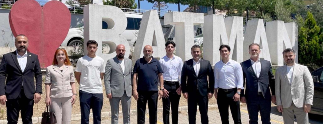 BAŞKAN ÇETİN, ULUSLARARASI BAŞARIYA İMZA ATAN GENÇLERİ AĞIRLADI