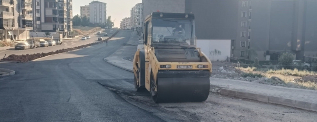 BELEDİYEDEN YOL ATAĞI