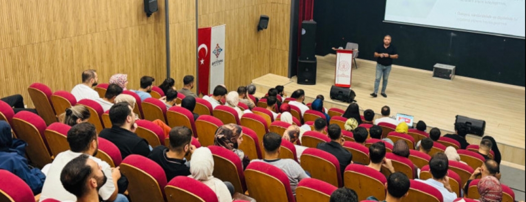 BATMAN MODELİ GENÇLERLE BULUŞTU